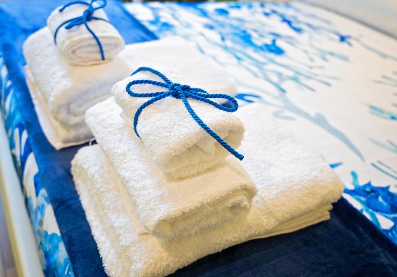 Casa "Positano" Da Ely - Salerno Centro Con Self Check-In Apartment Ngoại thất bức ảnh