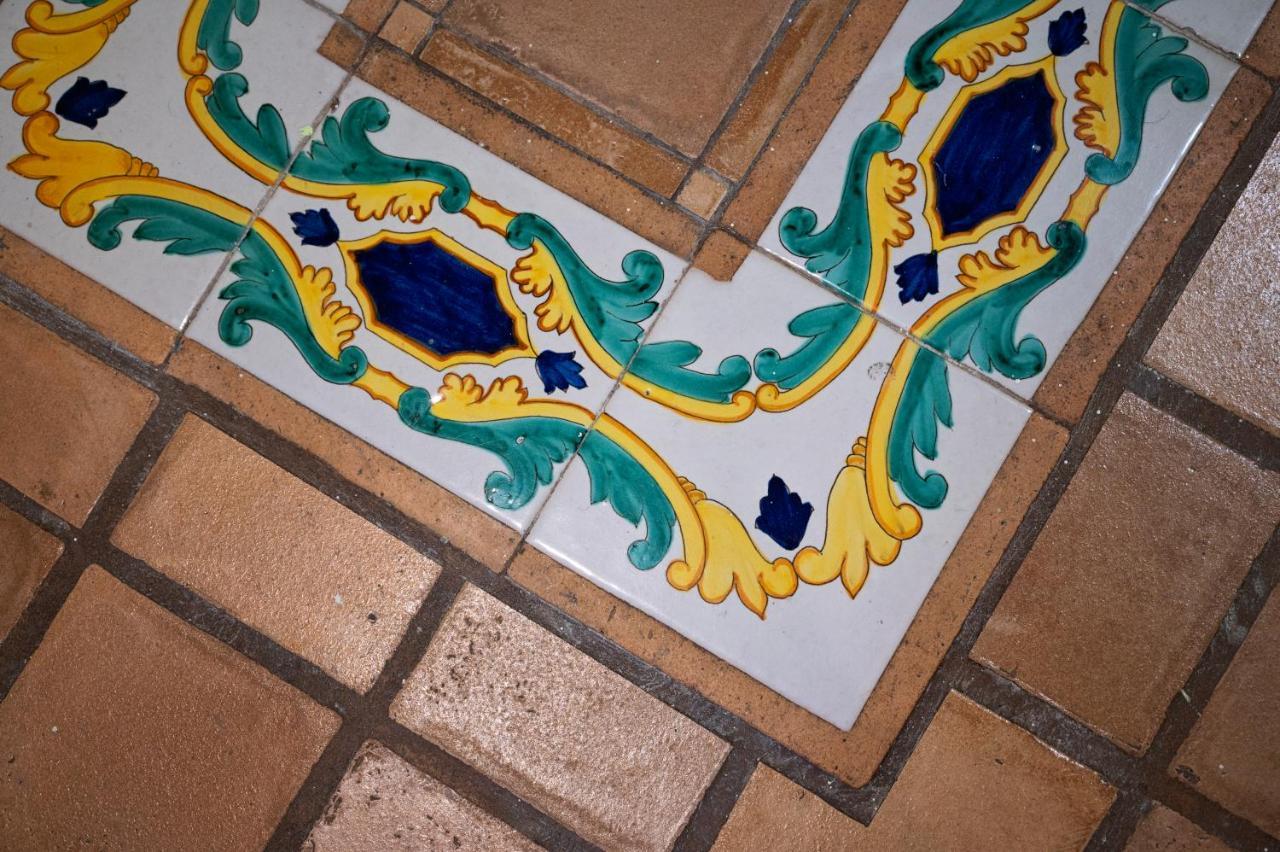 Casa "Positano" Da Ely - Salerno Centro Con Self Check-In Apartment Ngoại thất bức ảnh