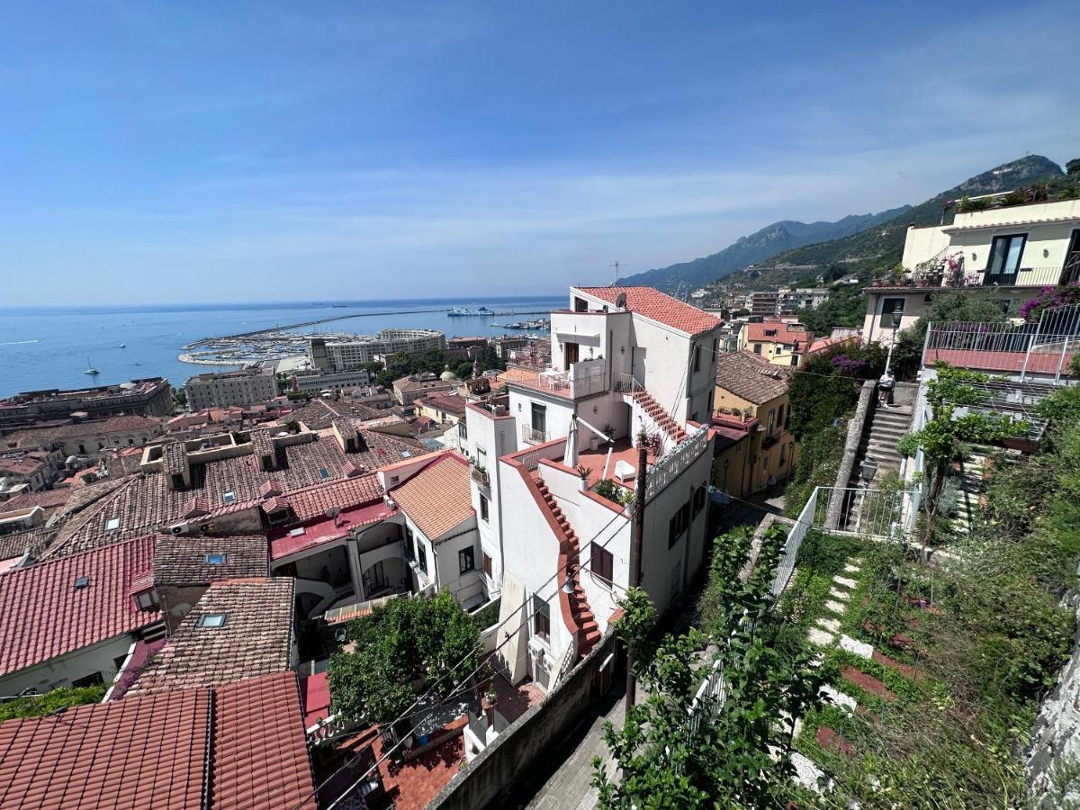 Casa "Positano" Da Ely - Salerno Centro Con Self Check-In Apartment Ngoại thất bức ảnh